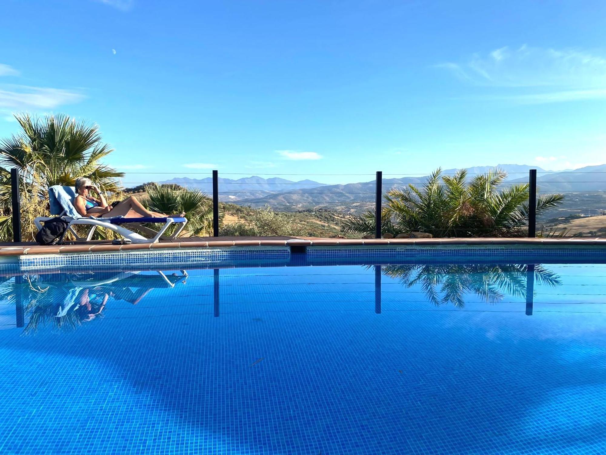 Castle Tower Ground Floor Apartment In Rural Holiday Park 'Cezanne' Tolox Ngoại thất bức ảnh