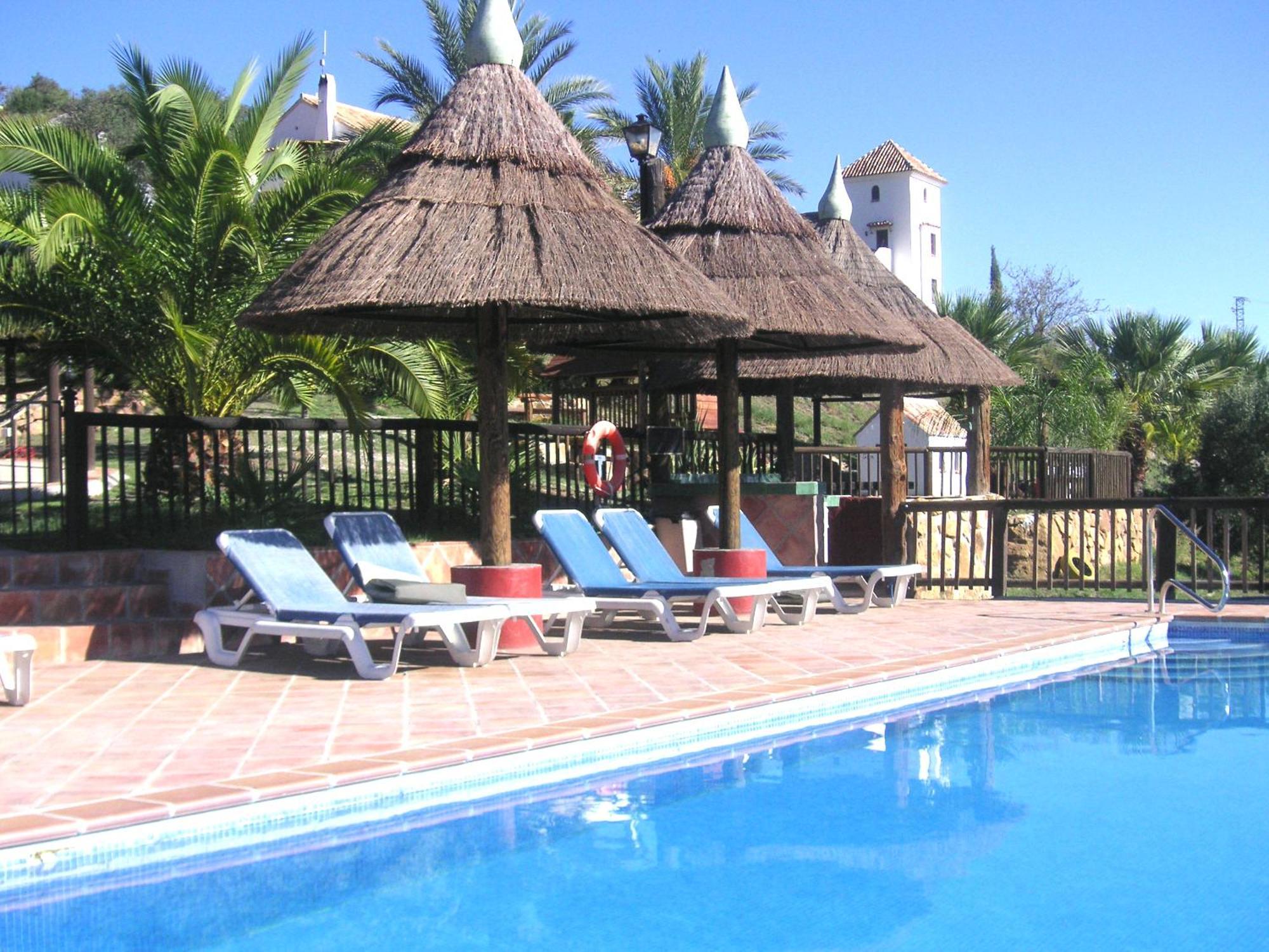 Castle Tower Ground Floor Apartment In Rural Holiday Park 'Cezanne' Tolox Ngoại thất bức ảnh
