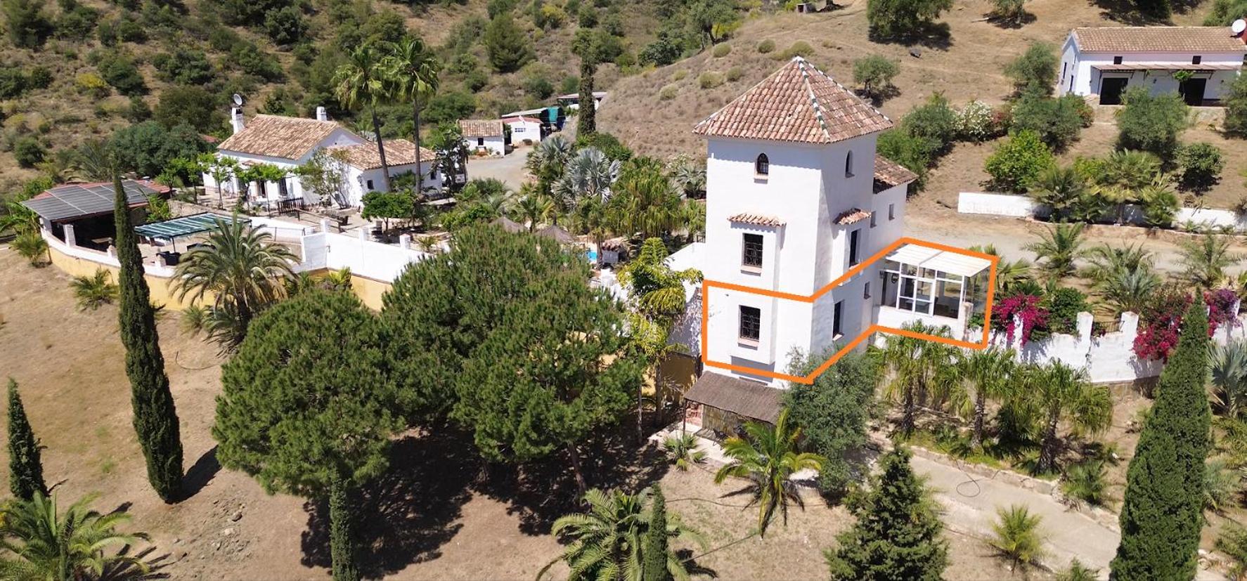 Castle Tower Ground Floor Apartment In Rural Holiday Park 'Cezanne' Tolox Ngoại thất bức ảnh