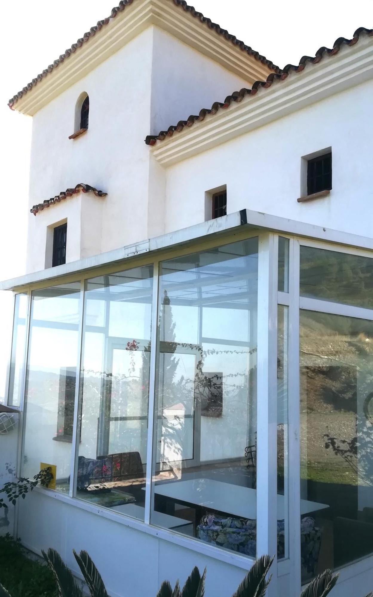Castle Tower Ground Floor Apartment In Rural Holiday Park 'Cezanne' Tolox Ngoại thất bức ảnh